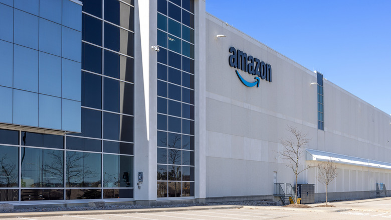 Giant Amazon warehouse seen from the parking lot