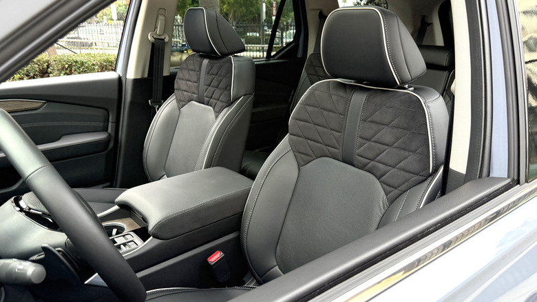 2026 Honda Pilot Elite Front Seats