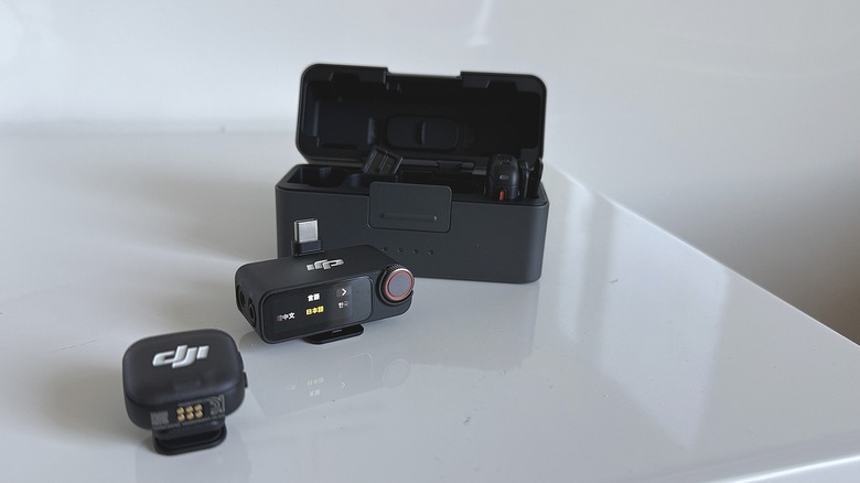 DJI Mic 3 on a table