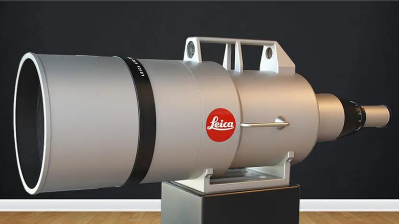 Angled view of Leica APO-Telyt-R 1600mm lens.