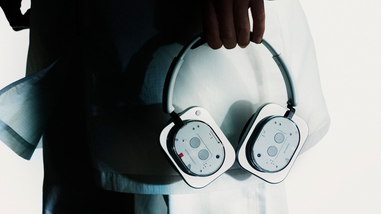 Person holding the Nothing Headphone (1)