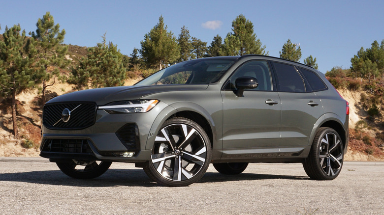 2026 Volvo XC60 B5 parked in the mountains