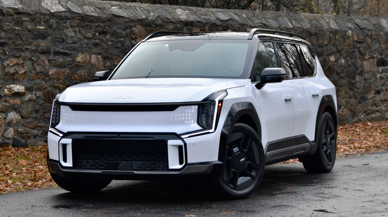 2026 Kia EV9 front three quarter view.