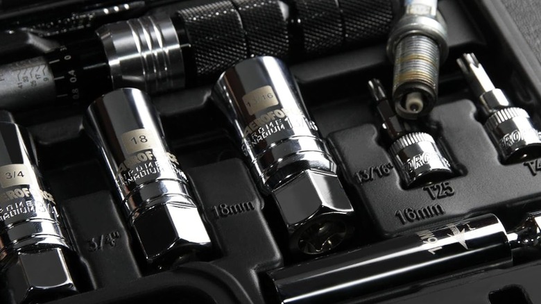 Aeroforce 14-piece ⅜-inch Drive Swivel Magnetic Spark Plug Socket Set