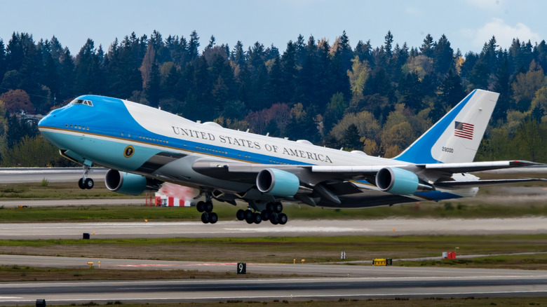 Air Force One VC-25A jet leaving Seattle-Tacoma International Airport