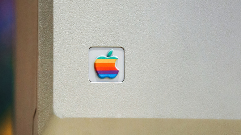 Close-up of Apple logo on an Apple Macintosh Classic