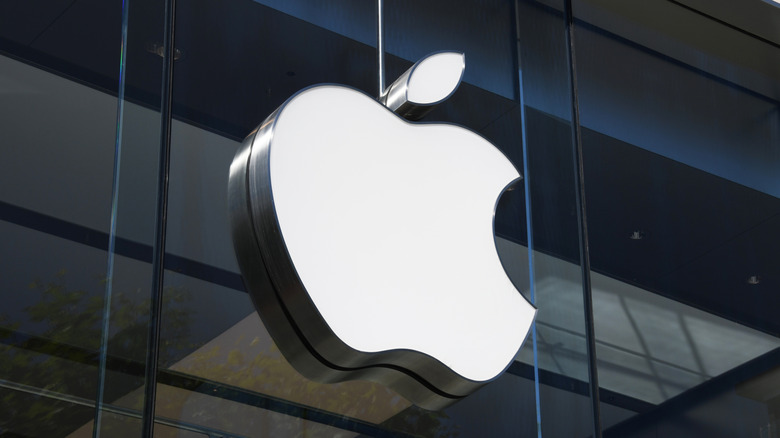 Apple logo on a store building