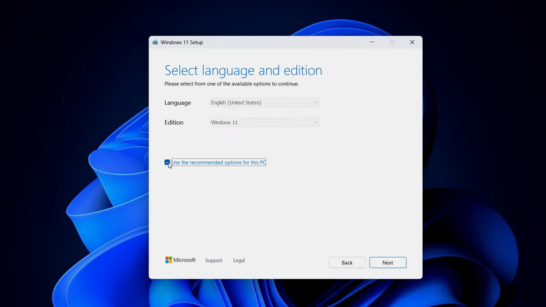 The language and Windows version selection on the Windows Media Creation Tool