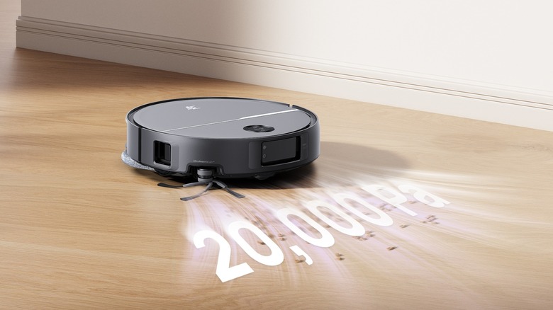 3i Q10 Ultra crossing a room threshold