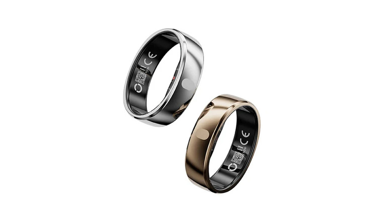 The Ringconn Gen 2 Air in its two silver and gold colorways