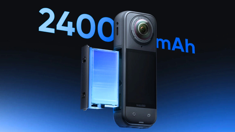 Insta360 X5 with battery ejected and text saying 2,400 mAh for battery capacity