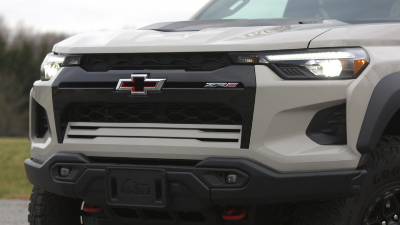 Colorado ZR2 front fascia