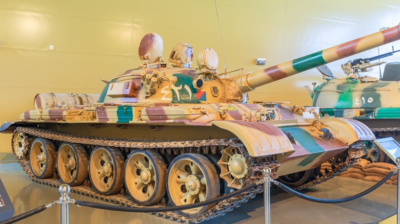 A T-62 tank on display in a museum.