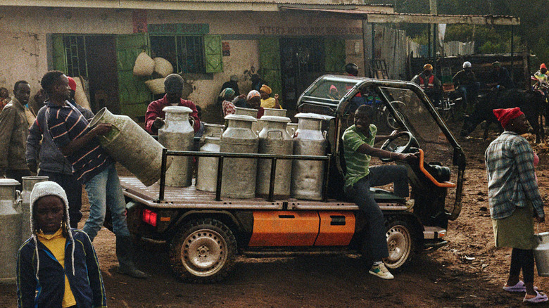 Rendering of Toyota IMV Origin being used at work truck